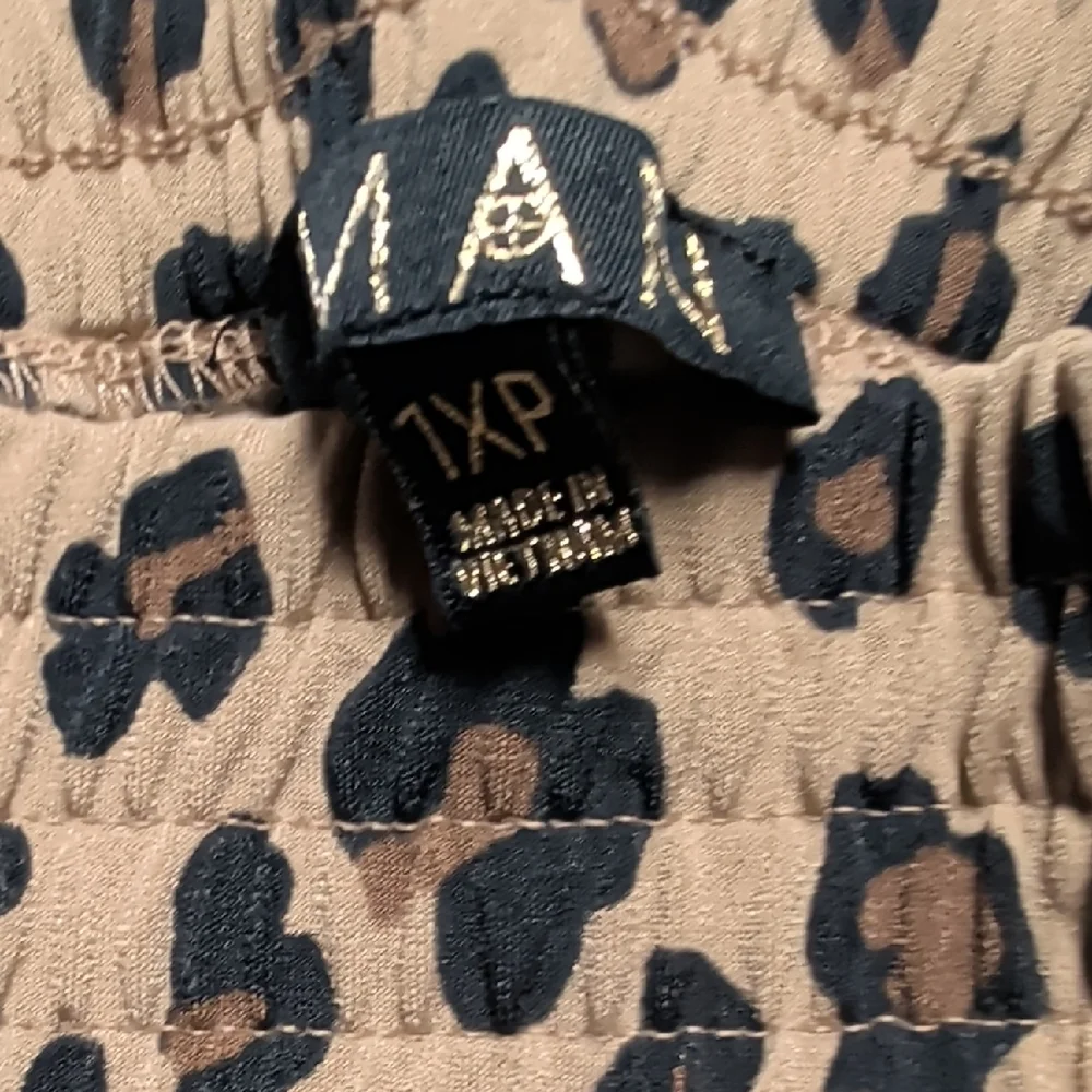 IMAN Leopard Print Straight Leg Pants - Picture 5 of 5